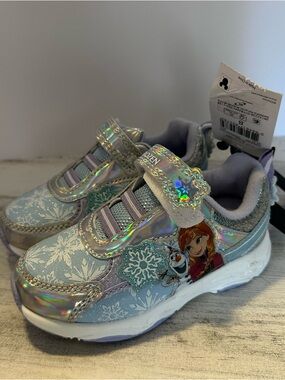 Disney Frozen Elsa & Anna Shoes Size 8 NEW